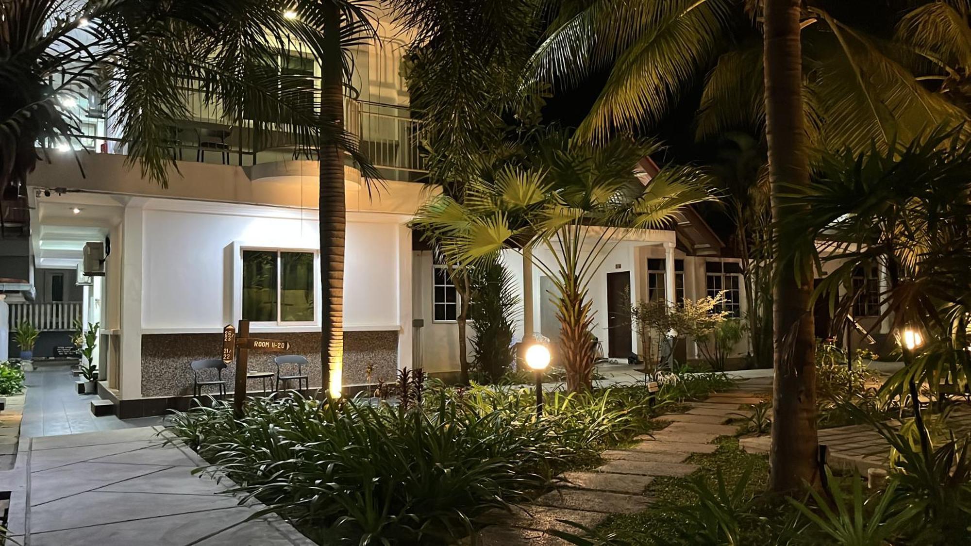 White Lodge Pantai Cenang  Buitenkant foto
